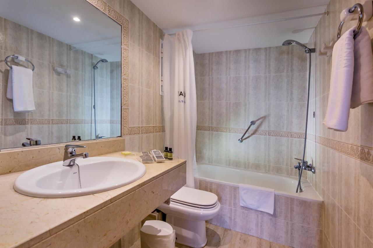 Catalonia Ses Estaques - Adults Only Hotell Santa Eularia des Riu Eksteriør bilde